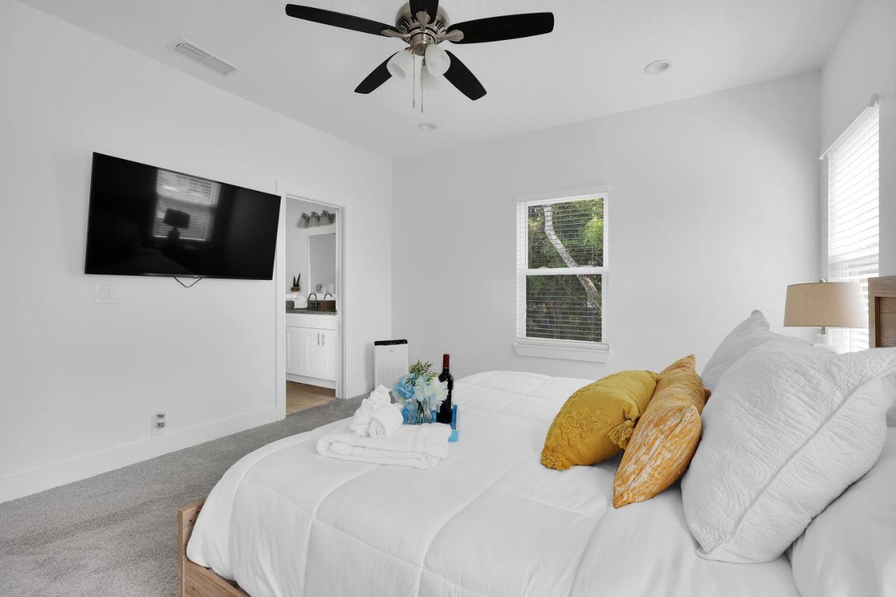 Few Steps To Ocean-4 Beach Cruisers & Free Parking & Private Backyard Jacksonville Beach Exteriör bild